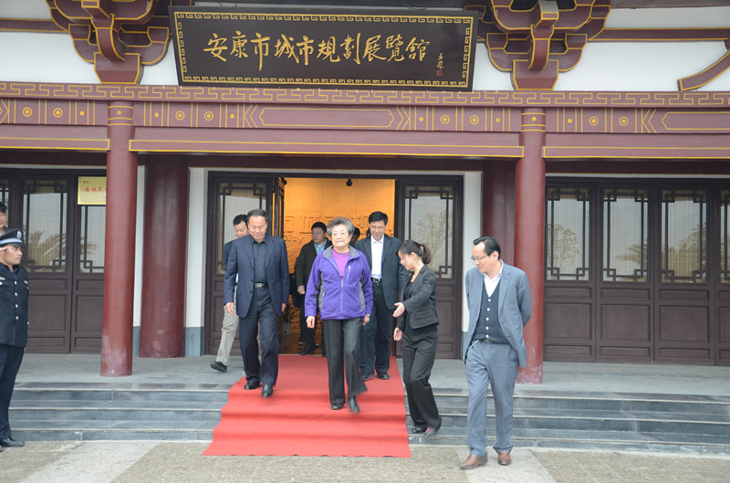 中国社会保险学会会长王建伦来安调研